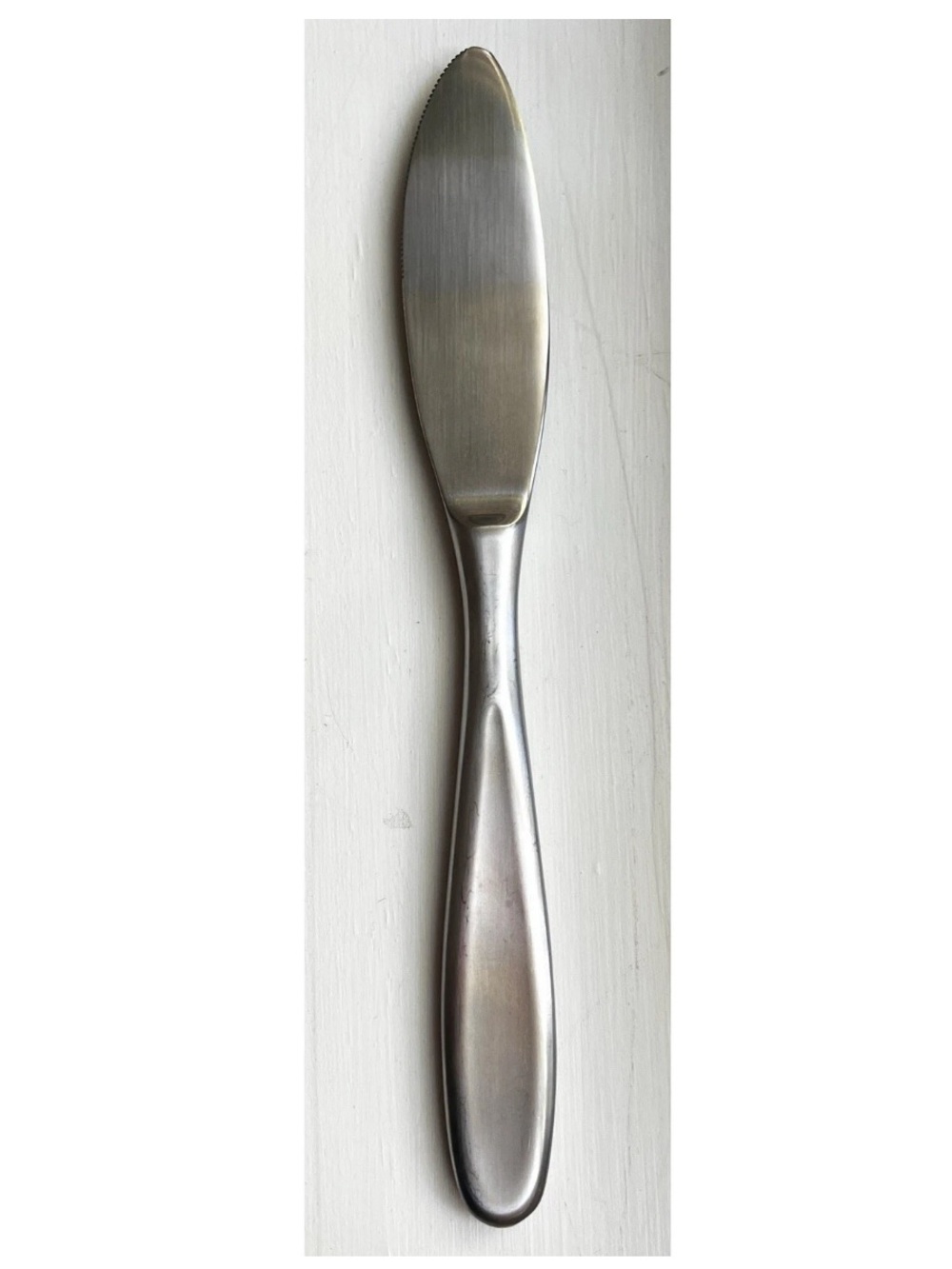 Pottery Barn TIVOLI Flatware Stainless 18/10 Satin Korea Knife‎ 8 1/4”